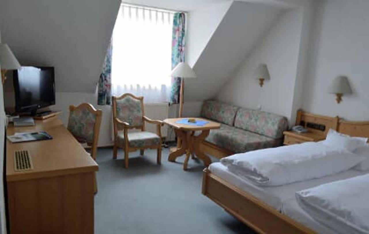 Hotel Bayerischer Hof Валдзасен Екстериор снимка